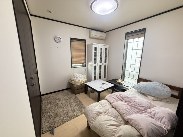 泉佐野市日根野　中古戸建の洋室