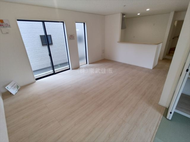 【居間・リビング】の画像