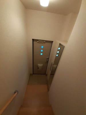 【玄関】 | カモミールハウスＡ | ゆったりとした玄関です