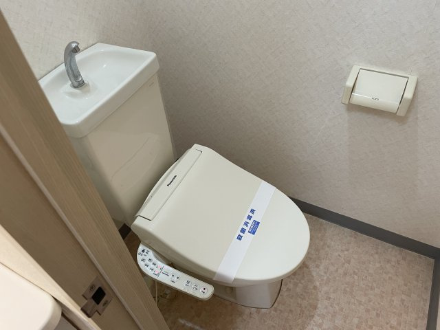 フローラ博多南Ⅰ・Ⅱのトイレ|落ち着いたトイレです