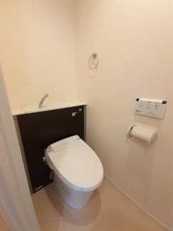【トイレ】 | フォレスト引野 | 落ち着いた色調のトイレです