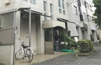クレール赤堤のエントランス