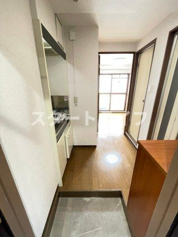 大阪市淀川区宮原２丁目の賃貸マンションの玄関