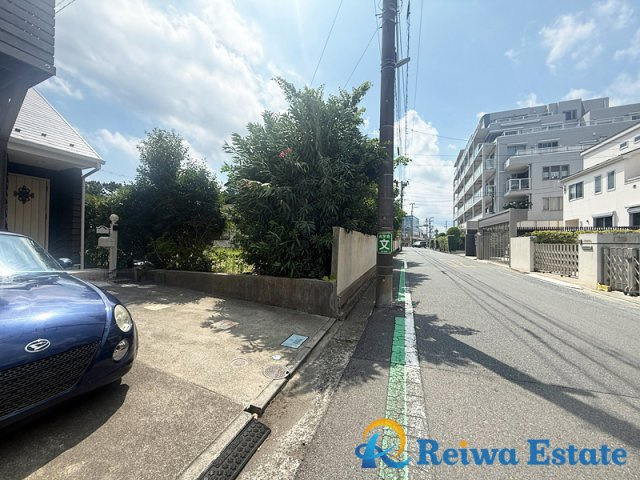 中古戸建　茅ヶ崎市東海岸南3丁目の前面道路含む現地写真