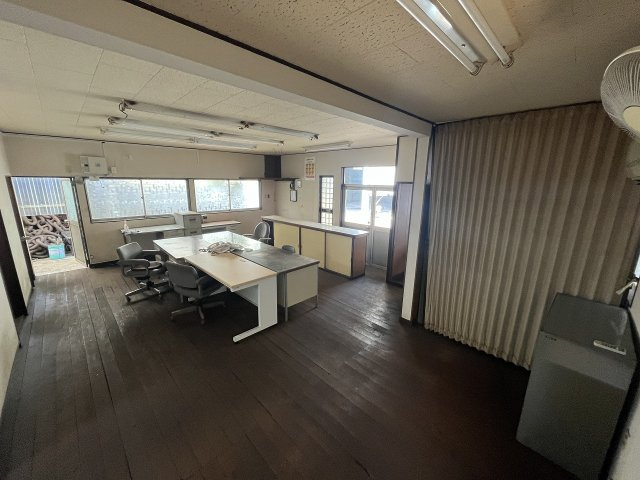 白浜町貸倉庫