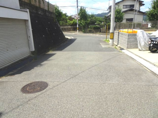 【前面道路含む現地写真】 | 川西市萩原台西3丁目230　建築条件無土地