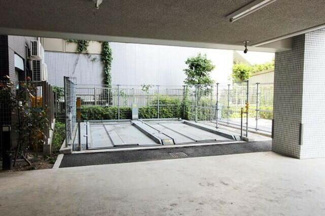 【駐車場】 | コンフォリア笹塚