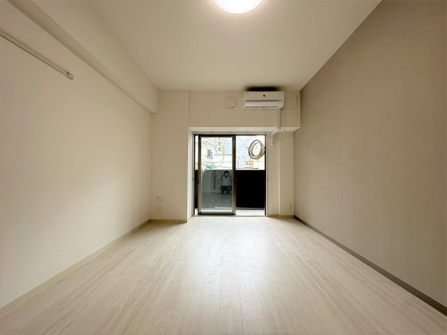 【居間・リビング】リベルタ元町通