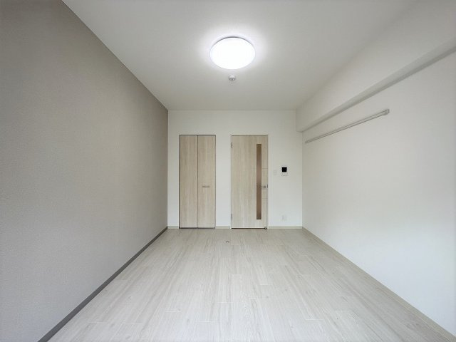 【寝室】リベルタ元町通