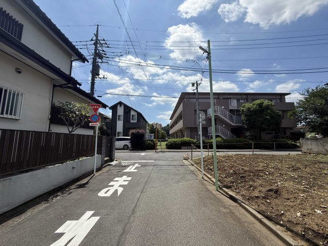 【前面道路含む現地写真】の画像
