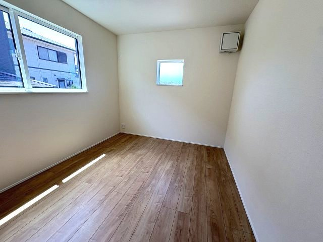 【子供部屋】 | 福岡市南区屋形原2丁目25-1期　1号棟（全4棟）【仲介手数料無料・0円】 | 施工例。施工例は完成時と異なる場合があります。