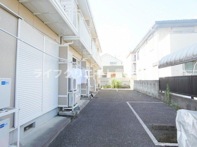 シャンポールトヨの駐車場