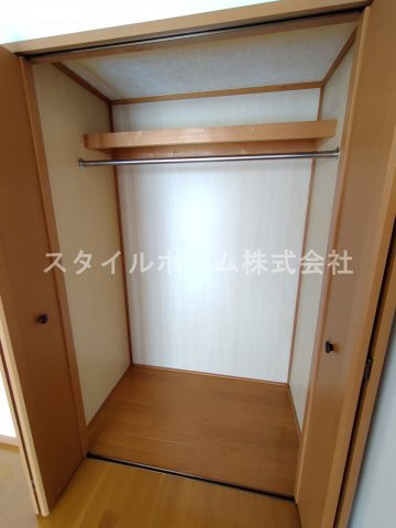 レグルスの収納|同建物内別部屋の写真です。