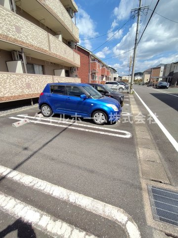 レグルスの駐車場