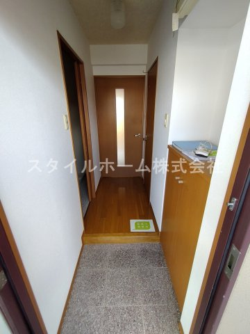 レグルスの玄関|同建物内別部屋の写真です。