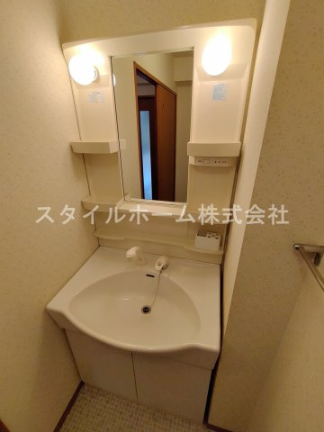 レグルスの洗面所|同建物内別部屋の写真です。