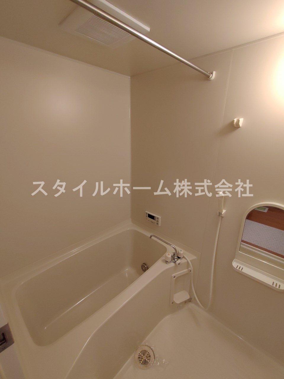 レグルスの浴室|同建物内別部屋の写真です。