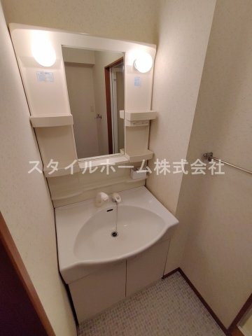 レグルスの洗面所|同建物内別部屋の写真です。