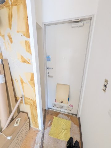 サンクレストせどの玄関|※同タイプの間取りの別号室となります。現況優先です。リノベーション工事中。