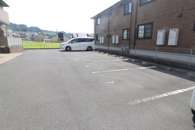 【駐車場】