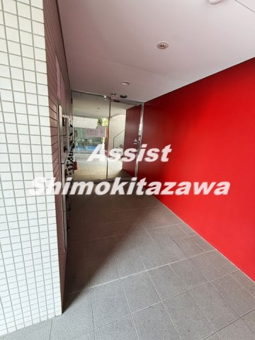 サニーハイマート下北沢 のエントランス