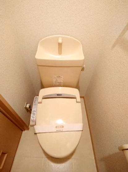 【トイレ】 | クレセントII | ※イメージ　同物件別号室の写真