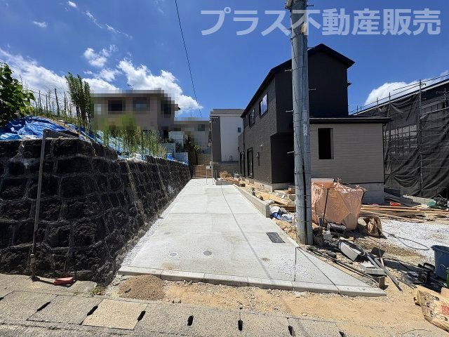 【外観】 | 福岡市南区屋形原2丁目25-1期　3号棟（全4棟）【仲介手数料無料・0円】 | 現地写真。プラス不動産販売なら、現場の全ての棟をまとめてご見学頂けます。