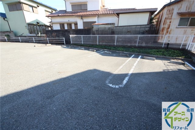 ジュネス・カーサの駐車場