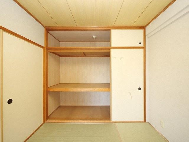 メゾンドール藤が丘の収納