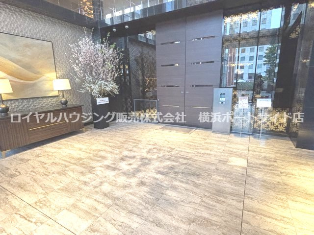 【ロビー】