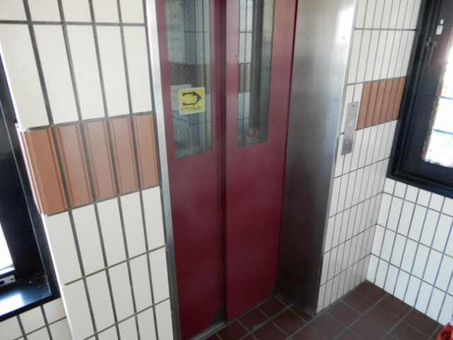 YKハイツ中崎Ⅱのロビー