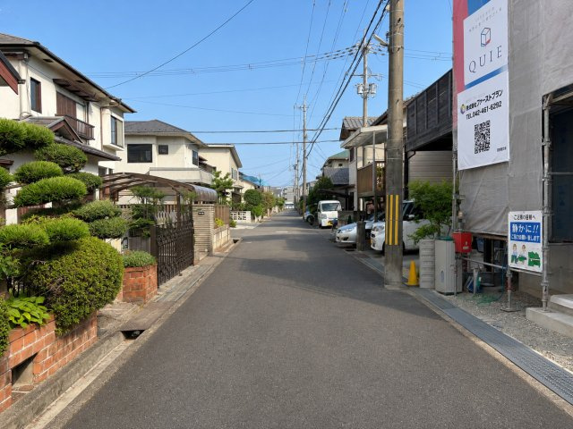 近江八幡市堀上町の前面道路含む現地写真
