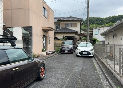 【外観】 | 中野山王事業用 | 土地購入を検討されている場合、境界杭がない状態で購入してしまうと境界確定測量をする必要があり、費用がかかります。購入の前に、売主、隣土地所有者立ち合いのもと境界を確定し境界杭を設置するのがベストです。