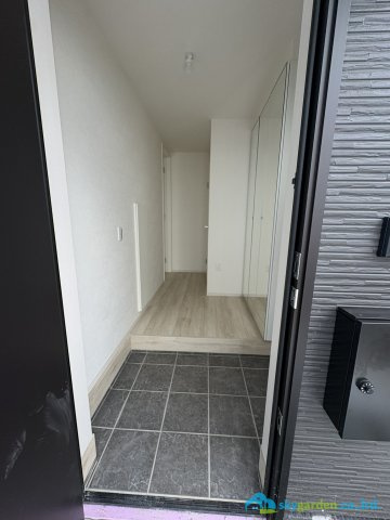 藤沢市長後3期　新築戸建　全3棟3号棟の玄関