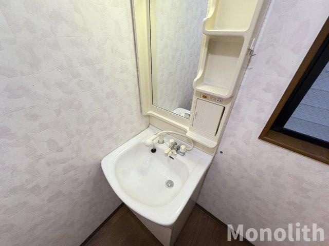 南上町貸家の洗面所