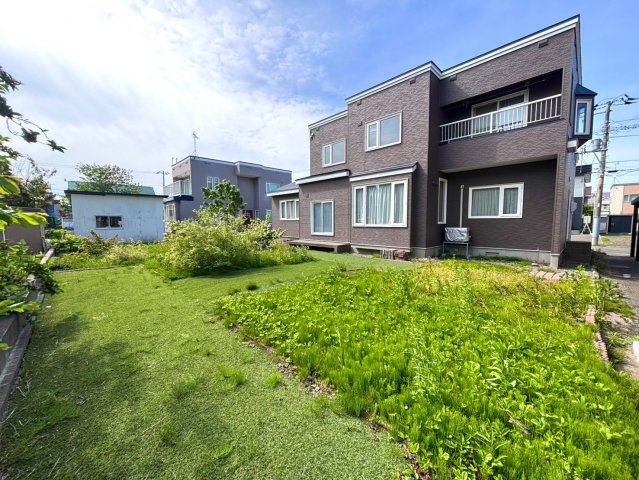 あいの里3条6丁目の庭