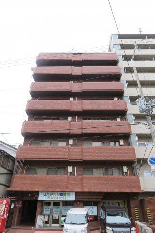 青風ハイツの外観