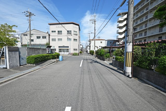 三津屋グリーンハイツの周辺|周辺にスーパー・コンビニがあり、生活施設が身近にそろった利便性の高い住環境です。