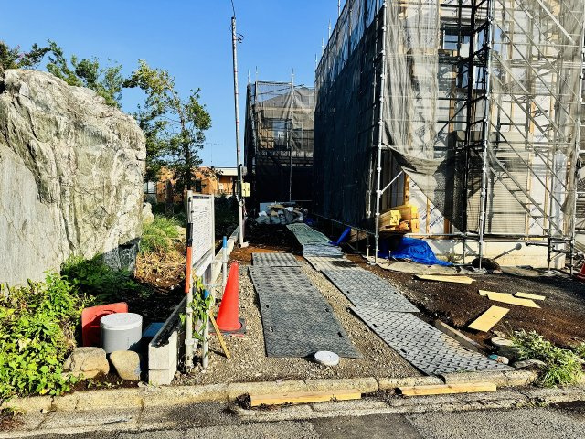 八王子市　緑町　新築一戸建ての駐車場|～2台駐車可能カースペース～