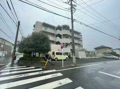 ハイネス東村山の外観