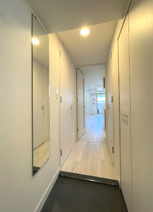 名古屋市中区千代田３丁目の賃貸マンションの玄関