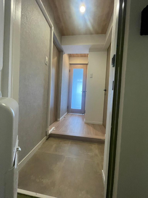 ヴィラ岡崎の玄関