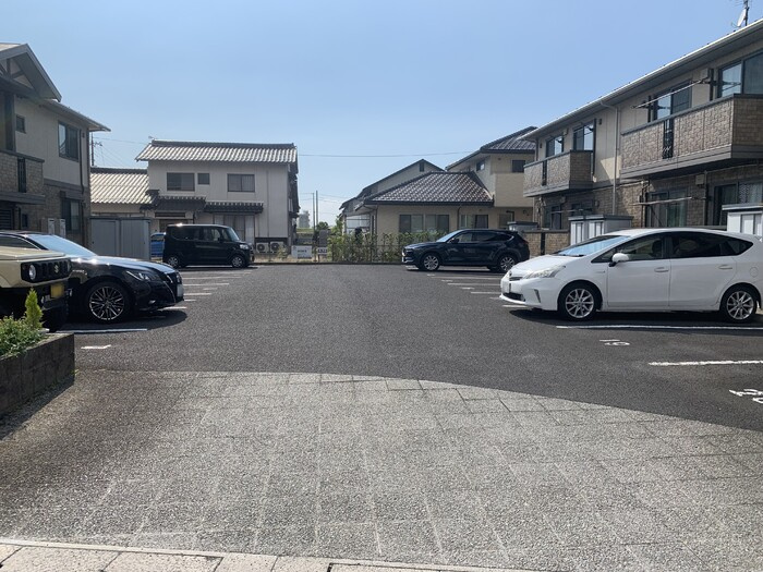 コンフォート78　A棟の駐車場
