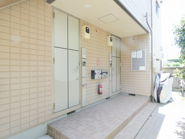 メゾンフルールの玄関