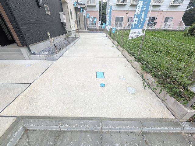 土浦市下高津3丁目347番　新築戸建て　A号棟の駐車場|駐車は2台可能です♪