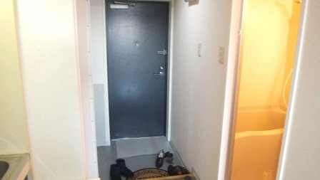 ドミール西船橋の玄関
