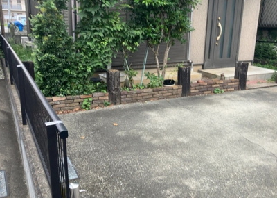 【構造・工法・仕様】 | 横川町中古戸建 | 建物の基礎工事の方法は、主流となっているベタ基礎（防湿基礎）と布基礎の２種類に分類され、床下の通気性や耐久性などに違いがあります。建物の基礎部分の構造や付帯設備など詳細については現地でご確認ください。