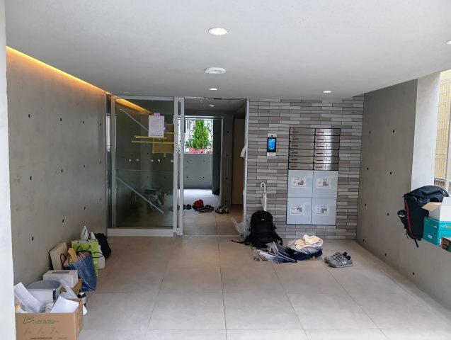 【エントランス】
