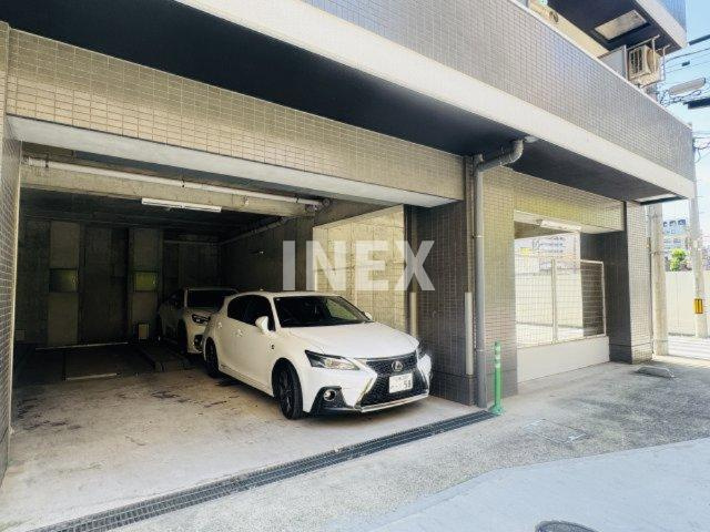 横浜市西区平沼１丁目の賃貸マンションの駐車場
