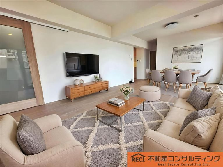本山ロイヤルマンションの居間・リビング